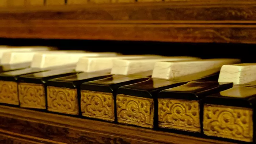 Keyboard of the Joseph Tisseran harpsichord (c.1700) with ebony naturals and ivory sharps.